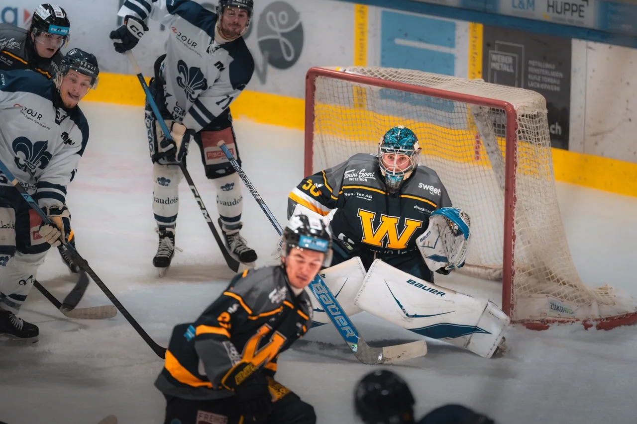 EHCW Playoffs 24