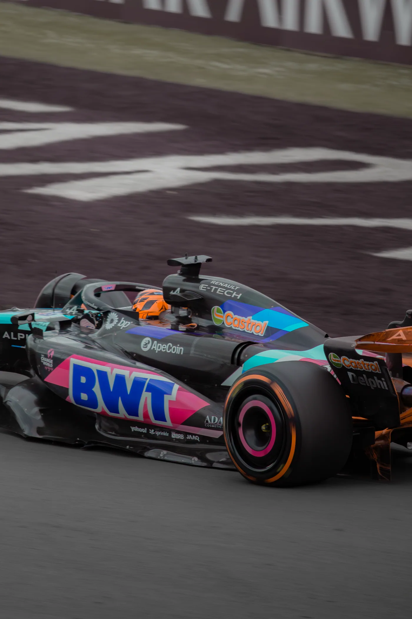 F1 Race Action 16