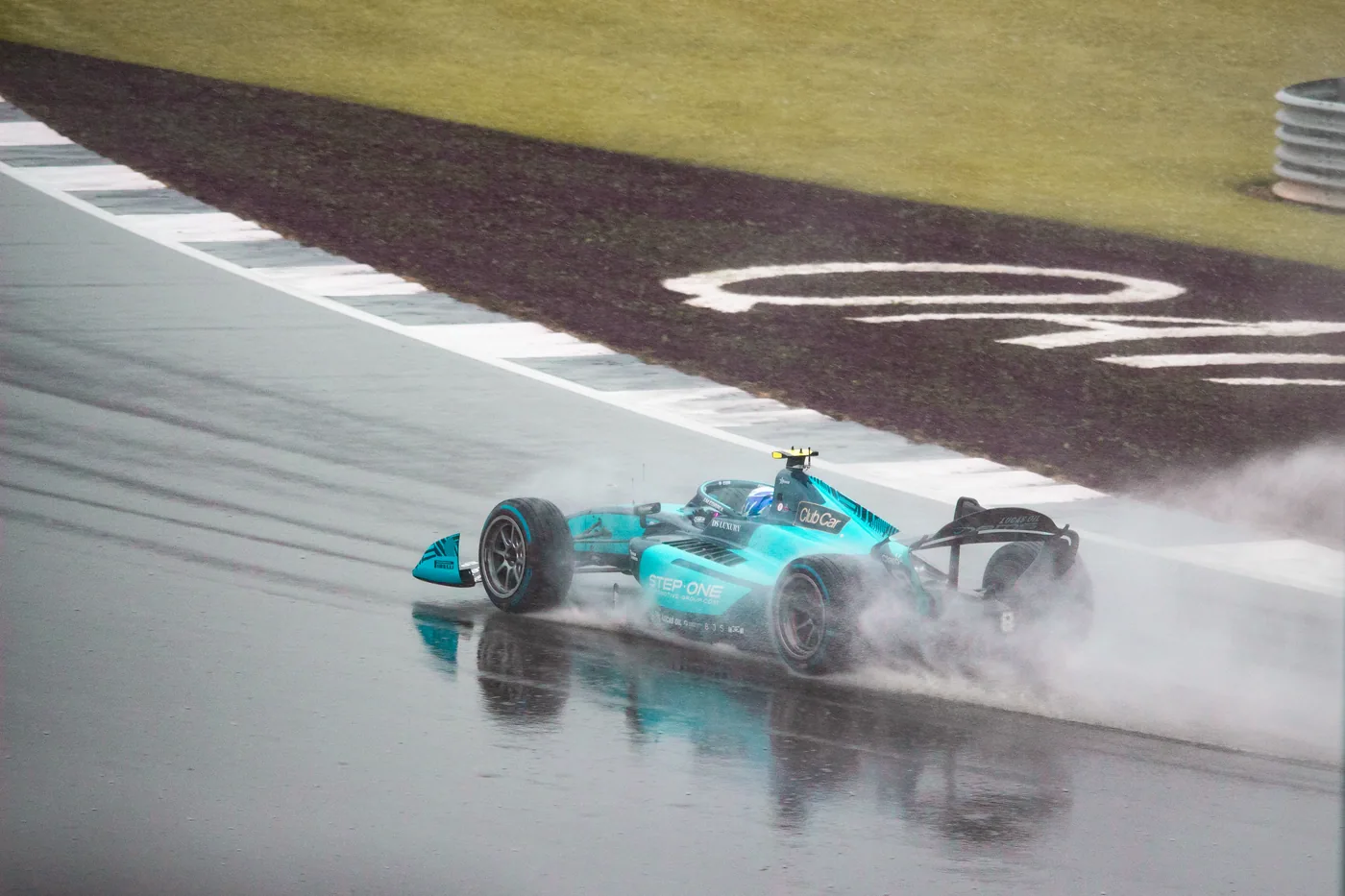 F1 Race Action 27
